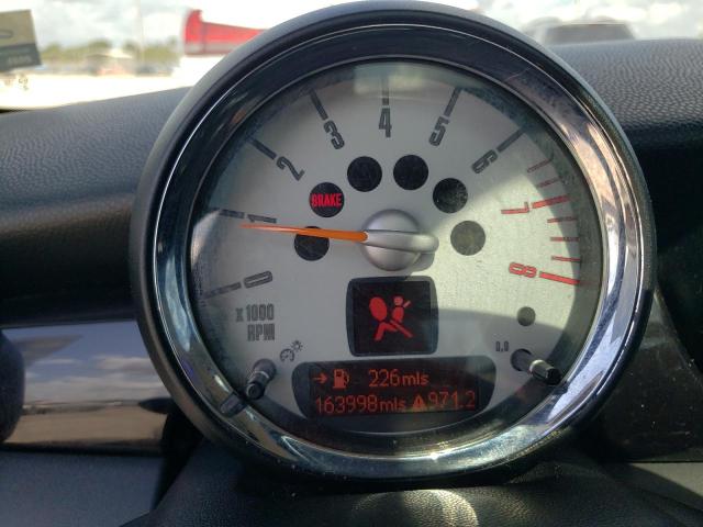 Photo 9 from auction – 2010 MINI COOPER with VIN WMWMF3C55ATU76203