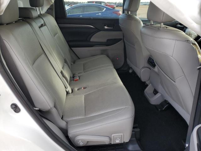 Photo 11 from auction – 2017 TOYOTA HIGHLANDER with VIN 5TDYZRFH9HS200622