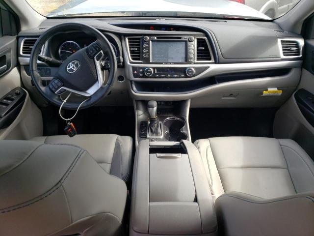 Photo 8 from auction – 2018 TOYOTA HIGHLANDER with VIN 5TDKZRFH0JS258274