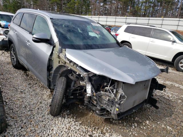 Photo 4 from auction – 2018 TOYOTA HIGHLANDER with VIN 5TDKZRFH0JS258274