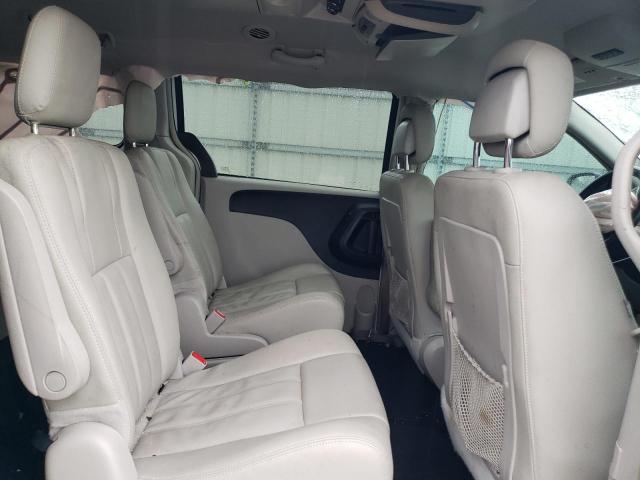 Photo 11 from auction – 2015 CHRYSLER TOWN & COU with VIN 2C4RC1AG6FR676158