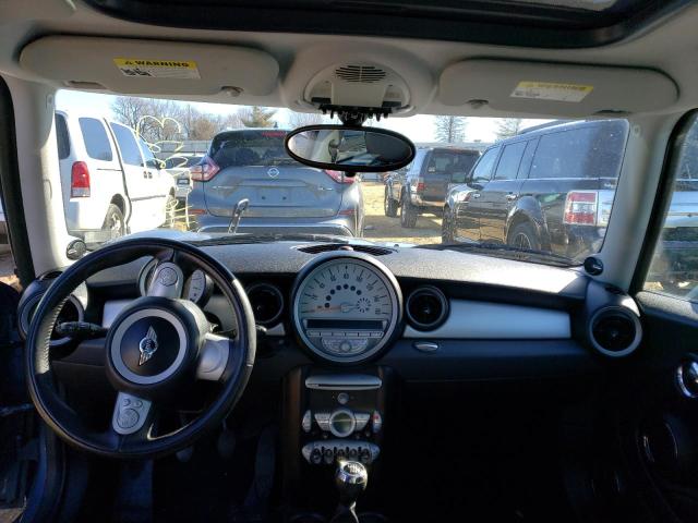 Photo 9 from auction – 2010 MINI COOPER with VIN WMWMF3C50ATU77260