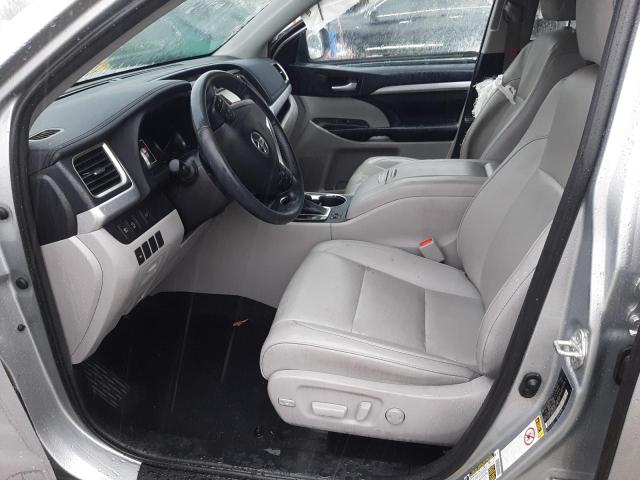Photo 7 from auction – 2019 TOYOTA HIGHLANDER with VIN 5TDJZRFH2KS597650
