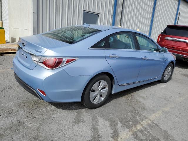 Photo 3 from auction – 2013 HYUNDAI SONATA HYB with VIN KMHEC4A43DA076331