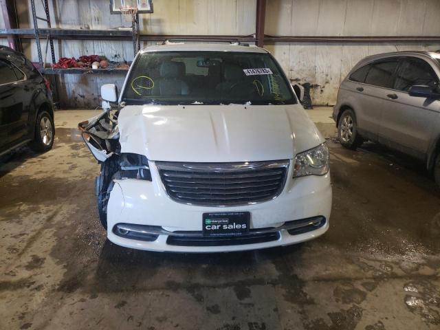 Photo 5 from auction – 2016 CHRYSLER TOWN & COU with VIN 2C4RC1BG2GR298033