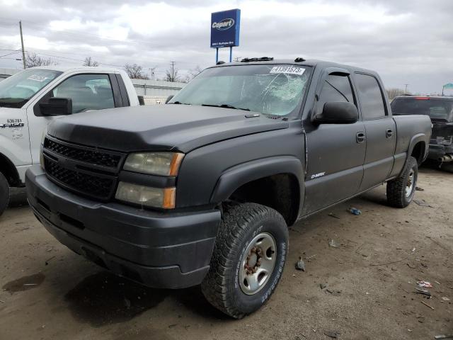 CHEVROLET SILVERADO 2004 with VIN 1GCHK23274F244303 - Photo from auction