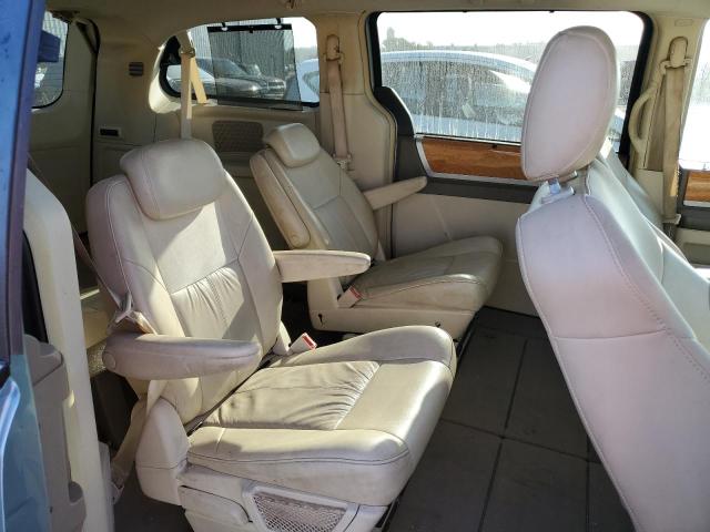 Photo 11 from auction – 2008 CHRYSLER TOWN & COU with VIN 2A8HR64X08R824075