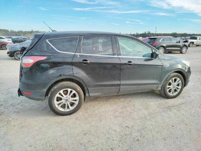 Photo 3 from auction – 2017 FORD ESCAPE SE with VIN 1FMCU0GDXHUD38371