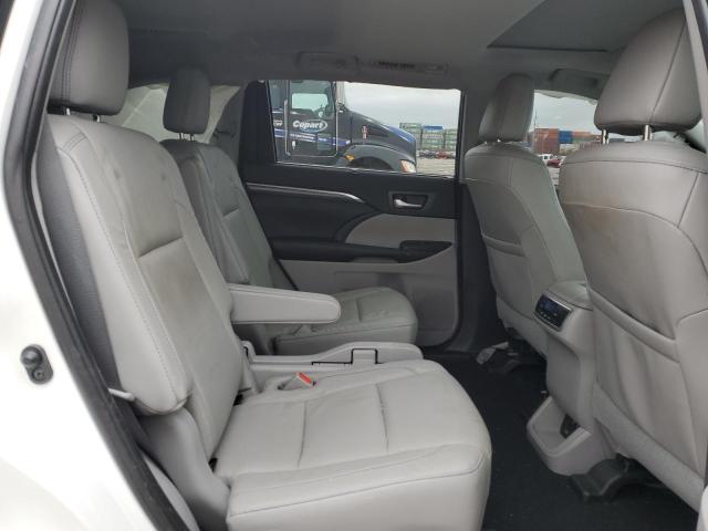 Photo 11 from auction – 2019 TOYOTA HIGHLANDER with VIN 5TDDZRFH8KS725743