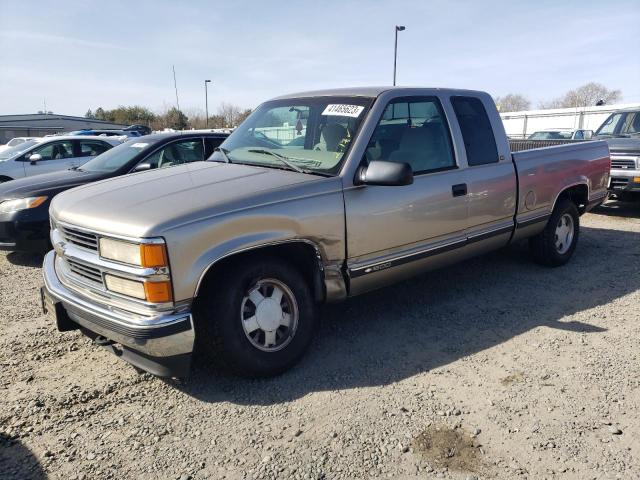 CHEVROLET GMT-400 C1 1998 with VIN 2GCEC19R3W1146040 - Photo from auction