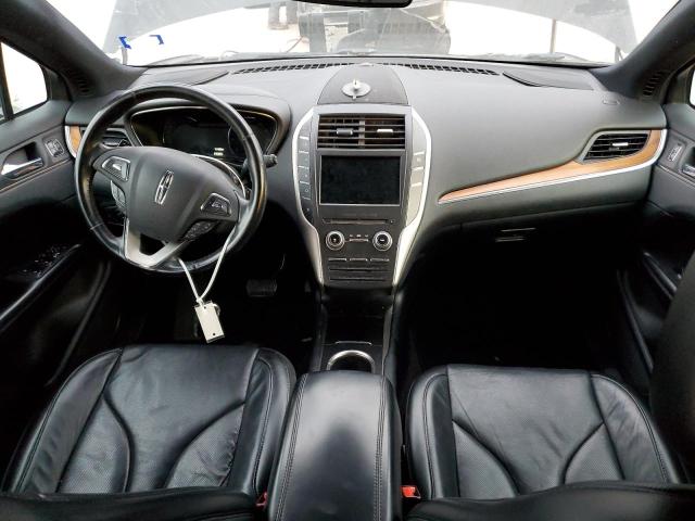 Photo 8 from auction – 2017 LINCOLN MKC RESERV with VIN 5LMCJ3D98HUL45536