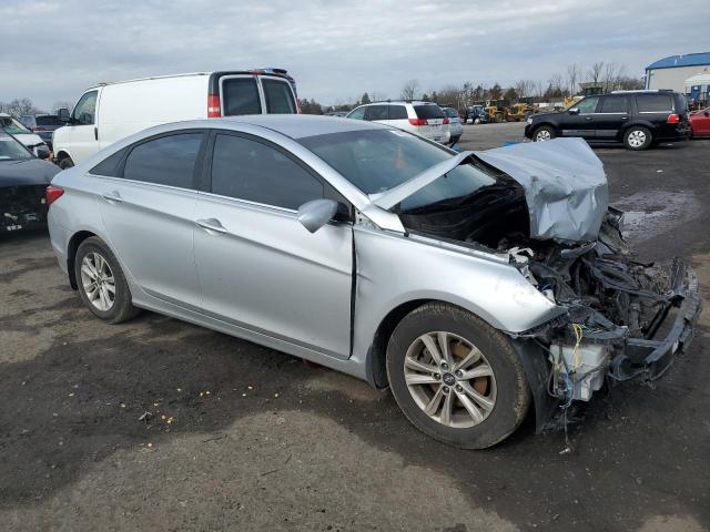 Photo 4 from auction – 2013 HYUNDAI SONATA GLS with VIN 5NPEB4AC4DH634825