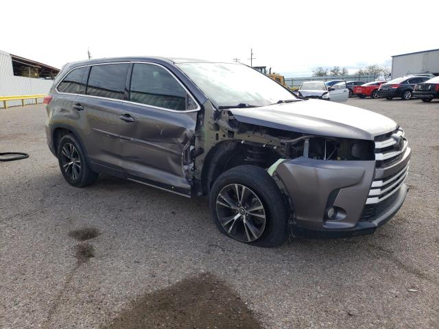 Photo 4 from auction – 2018 TOYOTA HIGHLANDER with VIN 5TDZZRFH4JS280146