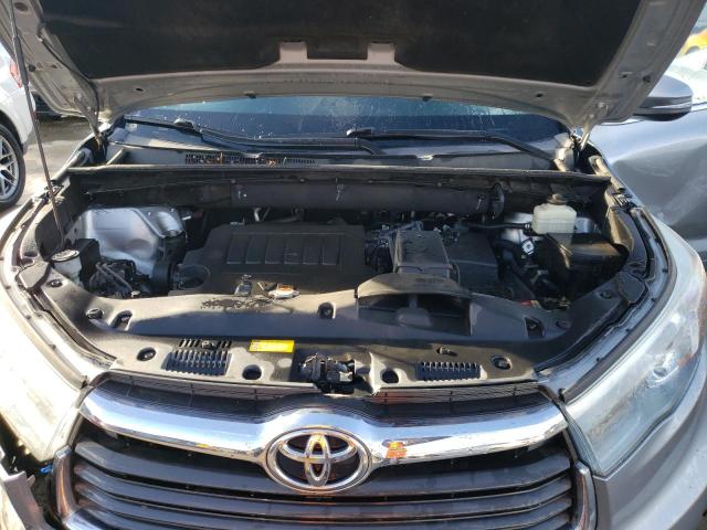 Photo 12 from auction – 2016 TOYOTA HIGHLANDER with VIN 5TDKKRFH1GS501250