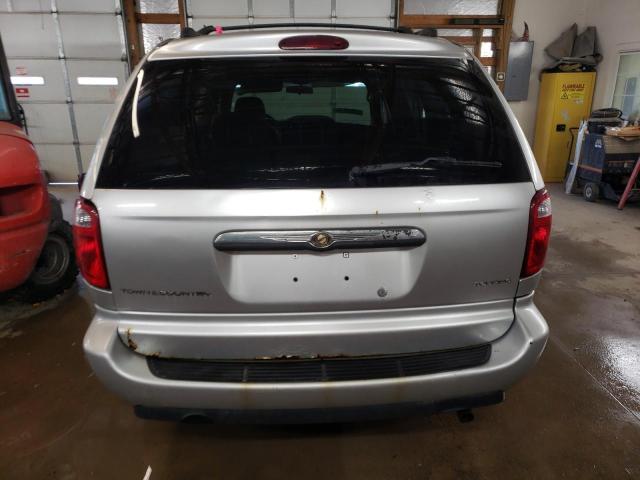 Photo 6 from auction – 2005 CHRYSLER TOWN & COU with VIN 2C4GP54LX5R534728