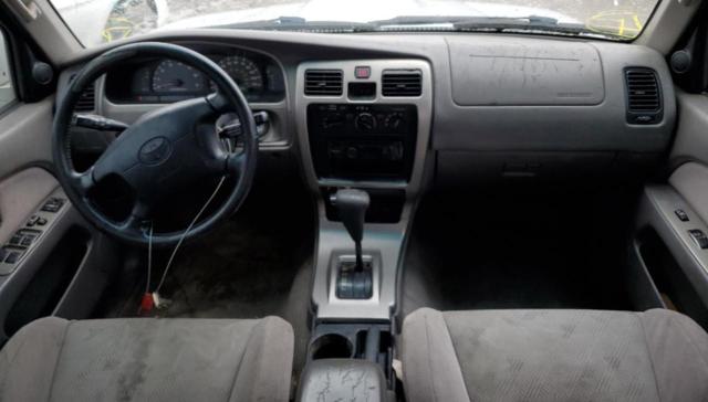 Photo 8 from auction – 2001 TOYOTA 4RUNNER SR with VIN JT3GN86RX10217968