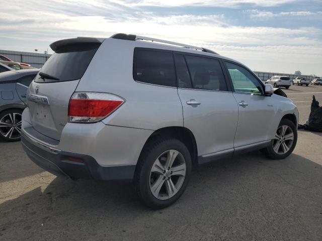 Photo 3 from auction – 2011 TOYOTA HIGHLANDER with VIN 5TDDK3EH5BS079189