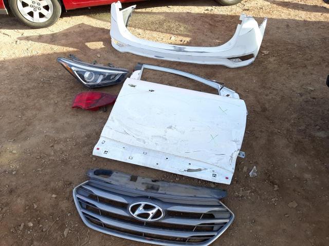 Photo 12 from auction – 2018 HYUNDAI SANTA FE S with VIN 5NMZU3LB2JH059546