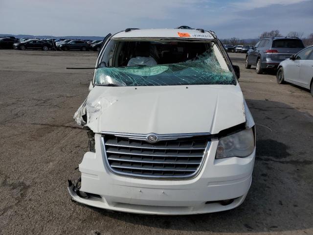 Photo 5 from auction – 2010 CHRYSLER TOWN & COU with VIN 2A4RR5D14AR373363