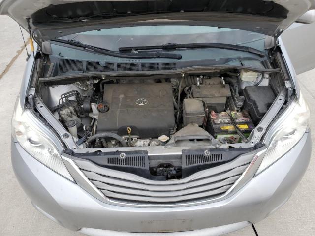 Photo 12 from auction – 2013 TOYOTA SIENNA XLE with VIN 5TDYK3DCXDS370782