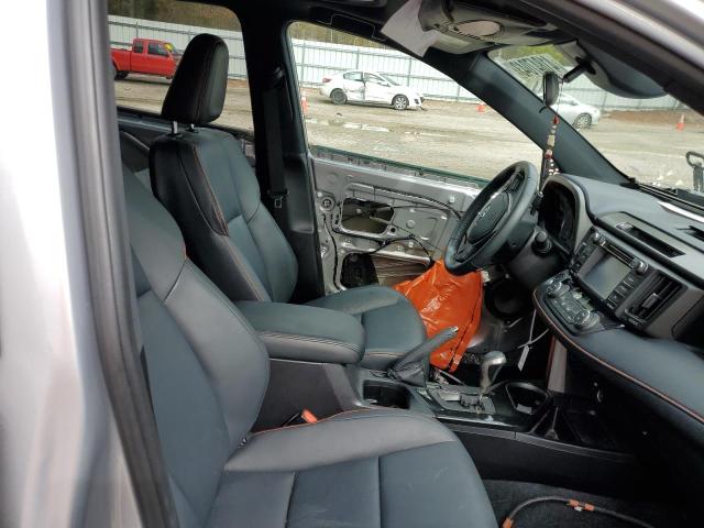 Photo 7 from auction – 2017 TOYOTA RAV4 SE with VIN 2T3NFREV1HW372614