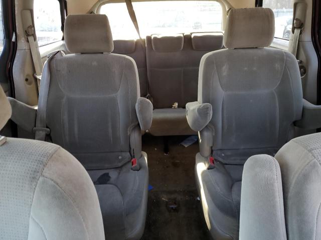 Photo 10 from auction – 2005 TOYOTA SIENNA LE with VIN 5TDBA23C45S040318