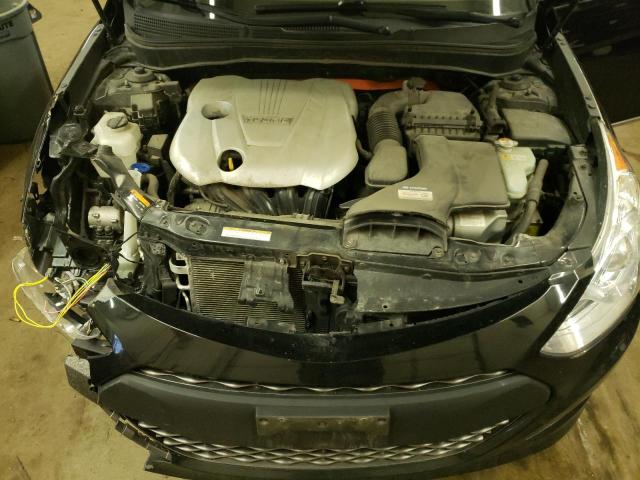 Photo 11 from auction – 2013 HYUNDAI SONATA HYB with VIN KMHEC4A48DA097451