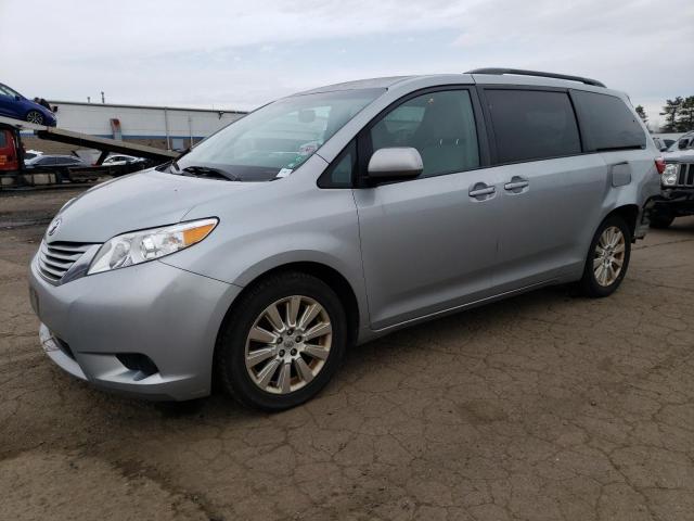 Photo 1 from auction – 2015 TOYOTA SIENNA LE with VIN 5TDJK3DC2FS109165