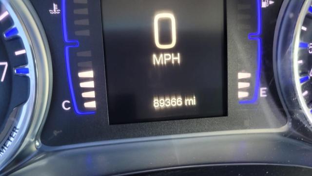 Photo 8 from auction – 2016 CHRYSLER 200 LIMITE with VIN 1C3CCCAB1GN179690