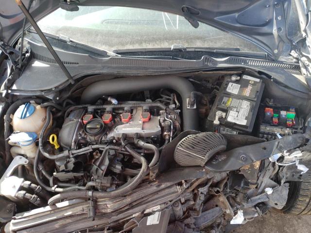 Photo 11 from auction – 2014 VOLKSWAGEN GTI with VIN WVWHD7AJ5EW007151