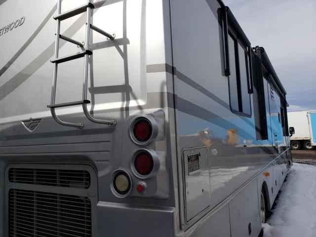 Photo 4 from auction – 2006 FREIGHTLINER CHASSIS X with VIN 4UZACJDC16CW09803