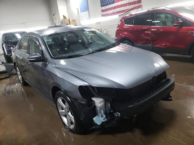 Photo 4 from auction – 2015 VOLKSWAGEN PASSAT S with VIN 1VWAS7A31FC110768