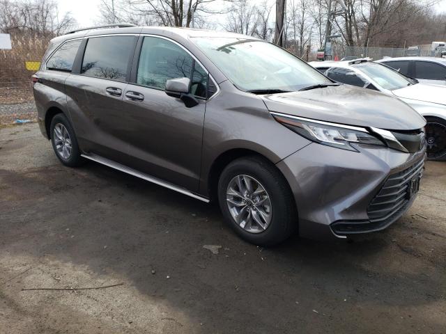 Photo 4 from auction – 2022 TOYOTA SIENNA LE with VIN 5TDBSKFC4NS059282