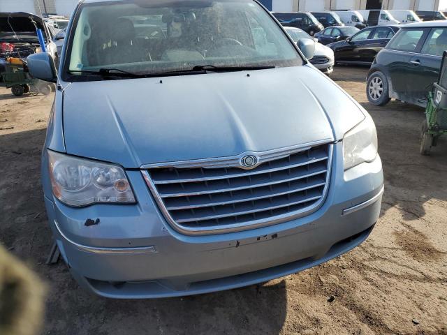 Photo 5 from auction – 2010 CHRYSLER TOWN & COU with VIN 2A4RR5D11AR253911