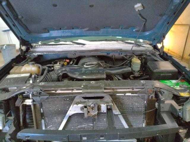 Photo 12 from auction – 2002 CHEVROLET AVALANCHE with VIN 3GNEK13T82G277741