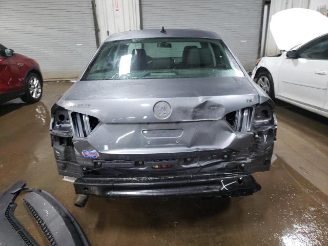 Photo 6 from auction – 2015 VOLKSWAGEN PASSAT S with VIN 1VWAS7A31FC110768