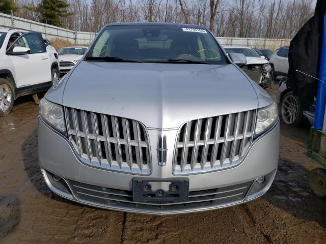 Photo 5 from auction – 2011 LINCOLN MKT with VIN 2LMHJ5ARXBBJ53982