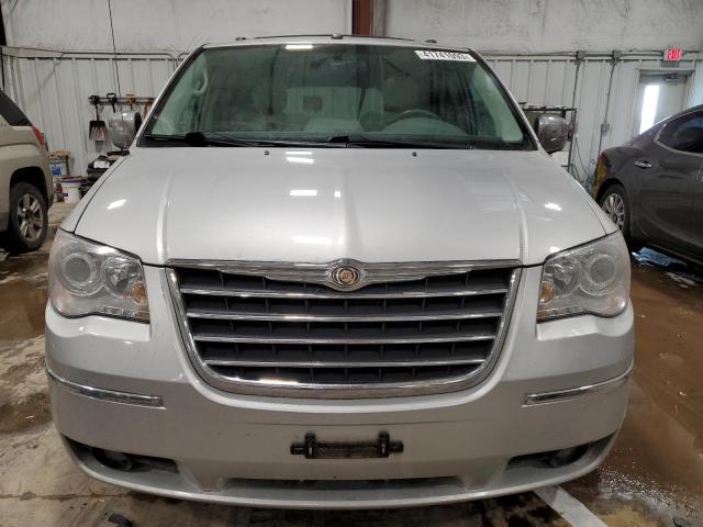 Photo 5 from auction – 2010 CHRYSLER TOWN & COU with VIN 2A4RR6DX4AR137256