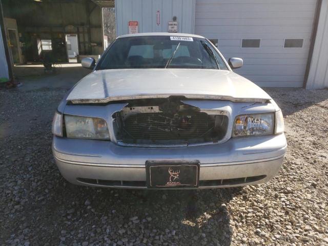 Photo 5 from auction – 2000 FORD CROWN VICT with VIN 2FAFP71W9YX173066