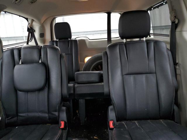 Photo 10 from auction – 2014 CHRYSLER TOWN & COU with VIN 2C4RC1CG9ER463913