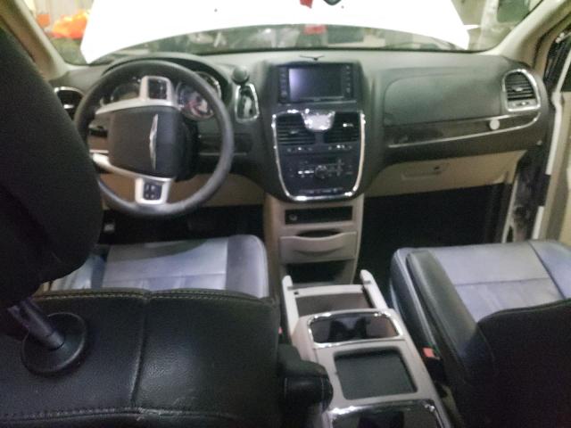 Photo 8 from auction – 2016 CHRYSLER TOWN & COU with VIN 2C4RC1CG8GR190434