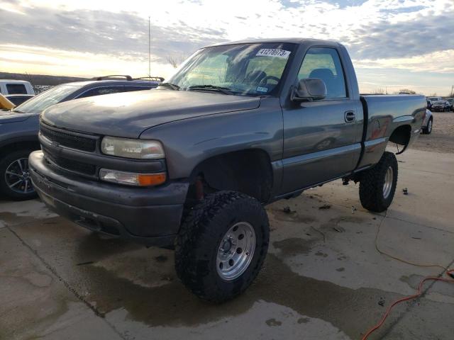 CHEVROLET SILVERADO 2000 with VIN 1GCEK14T1YZ368351 - Photo from auction