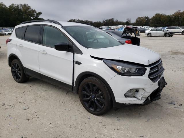 Photo 4 from auction – 2019 FORD ESCAPE SE with VIN 1FMCU9GD5KUB29311