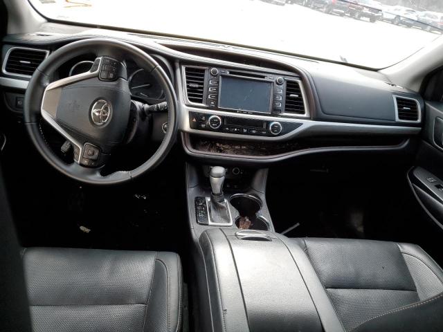 Фото 8 с аукциона – 2017 TOYOTA HIGHLANDER с VIN 5TDDZRFH7HS422526