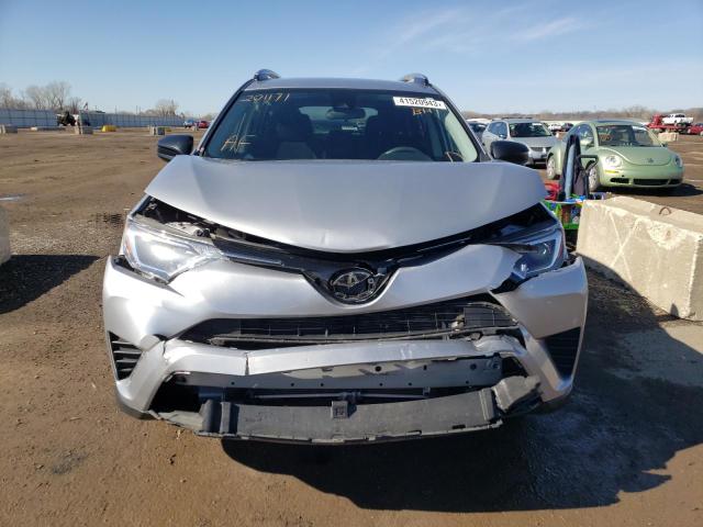 Photo 5 from auction – 2018 TOYOTA RAV4 LE with VIN JTMBFREV6JJ201171