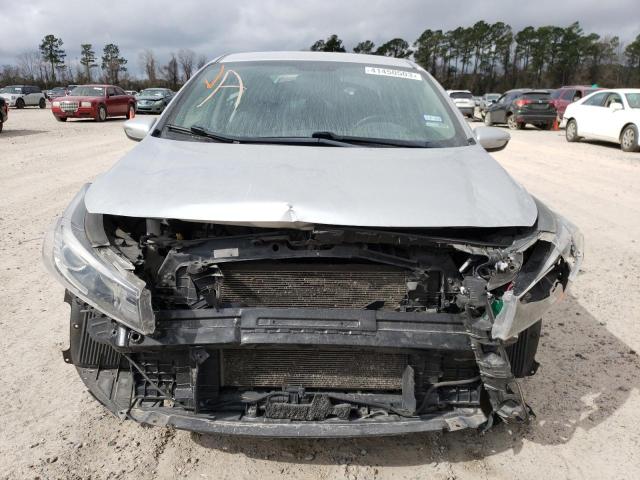 Photo 5 from auction – 2017 KIA FORTE EX with VIN 3KPFL4A81HE093448