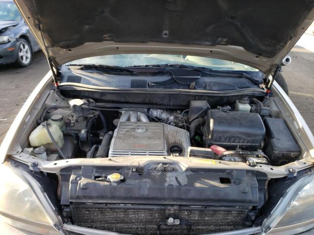 Photo 12 from auction – 2000 LEXUS RX 300 with VIN JT6HF10U9Y0103415