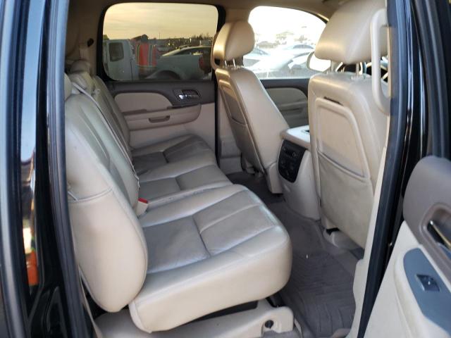 Photo 10 from auction – 2011 CHEVROLET AVALANCHE with VIN 3GNTKFE3XBG114221