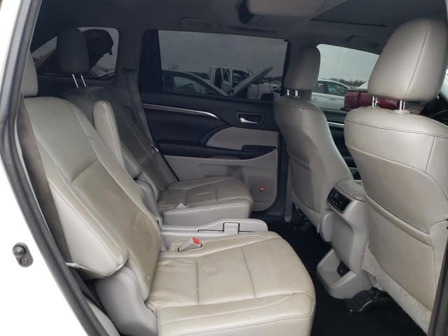 Photo 11 from auction – 2016 TOYOTA HIGHLANDER with VIN 5TDYKRFH2GS134417