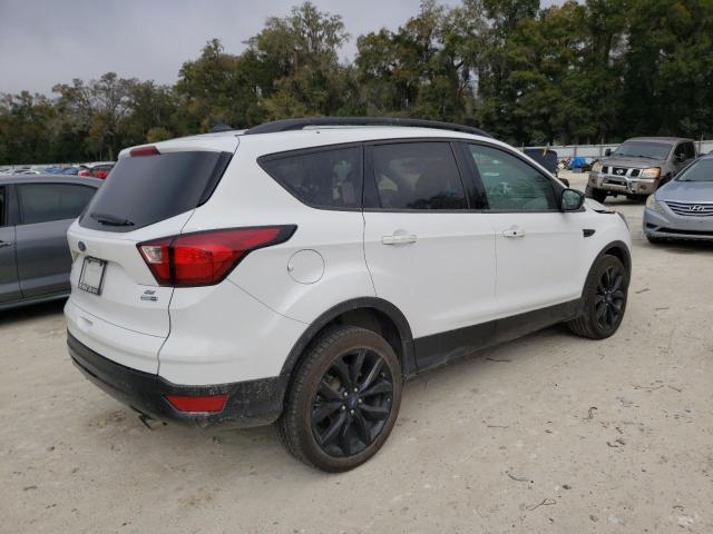 Photo 3 from auction – 2019 FORD ESCAPE SE with VIN 1FMCU9GD5KUB29311